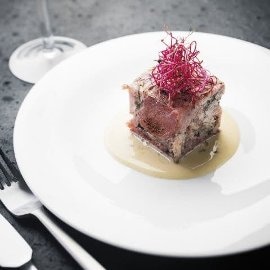 Jambon de Reims, sauce à la moutarde et champagne