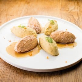 Epaule d'Agneau au Miel, Curry et Ail, Mirepoix et Flageolets au Jus ( Texture Modifiée )