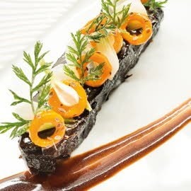 Joue de boeuf fondante braisée, carotte glacée