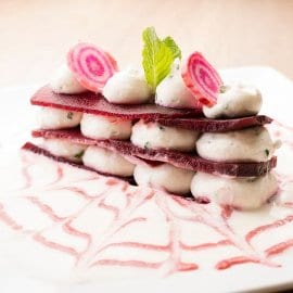 Millefeuilles de betterave à la mousse de feta