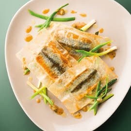 Minute de sardine, poireau, jus de volaille acidulé