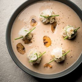 Ravioles de cèpes, velouté de chataignes