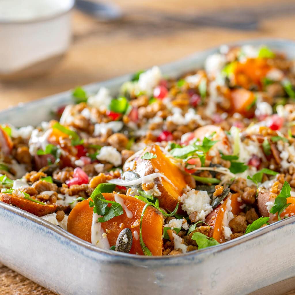 Patate douce étouffée, fêta basilic et émincé végétalien