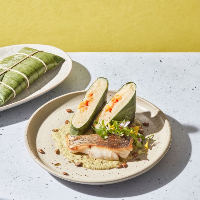 ROBALO AU MOLE VERT POMME DE TERRE ET TAMALE VERT