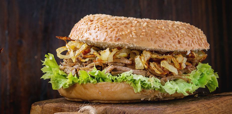 Bagel rôti de boeuf et cheddar "deluxe" – - Recette