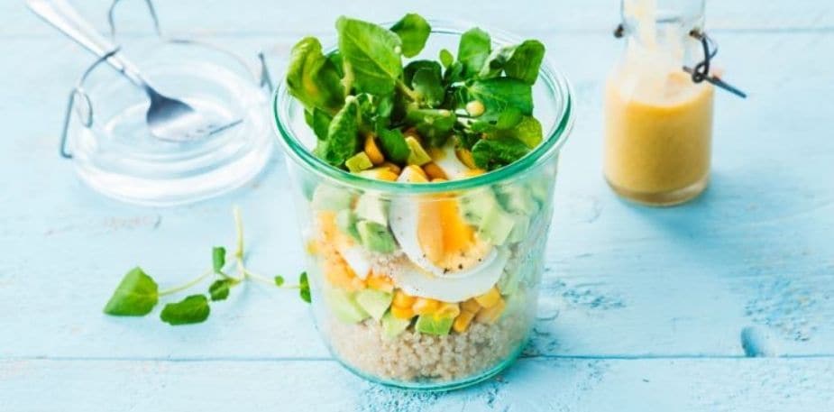 Salade végétarienne au quinoa et à l'oeuf – - Recette
